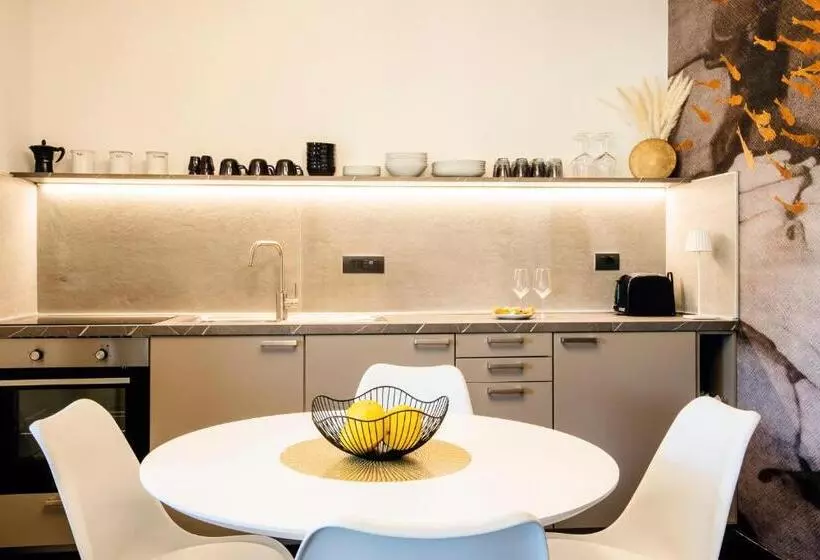 پانسیون Bellevue   Rooms & Suites