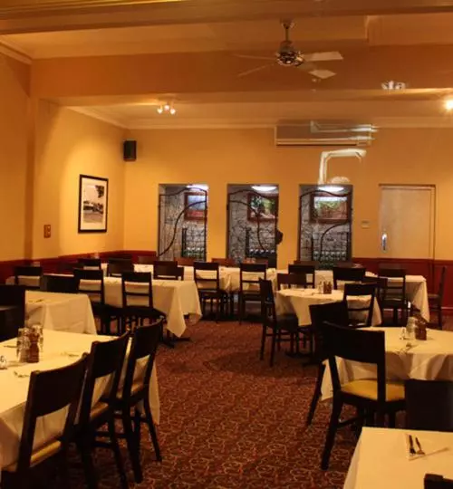 ユースホステル The Alpine