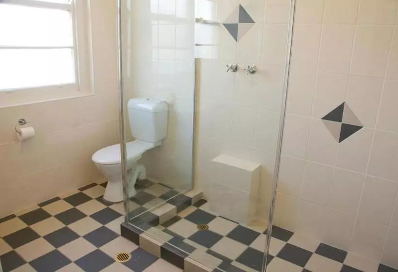 ユースホステル The Alpine