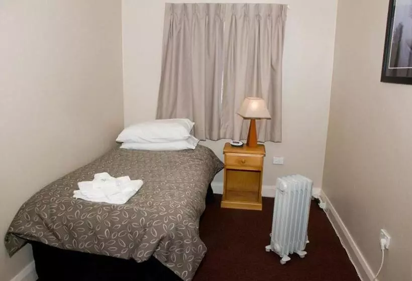 ユースホステル The Alpine