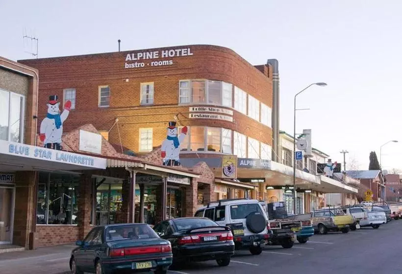 ユースホステル The Alpine