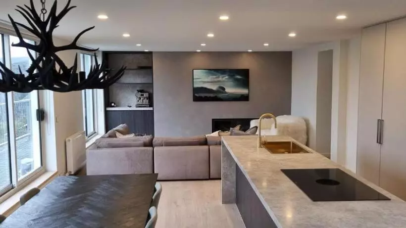 Cedarwood Apartments