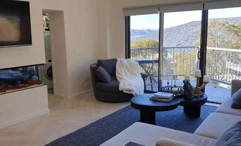 Cedarwood Apartments