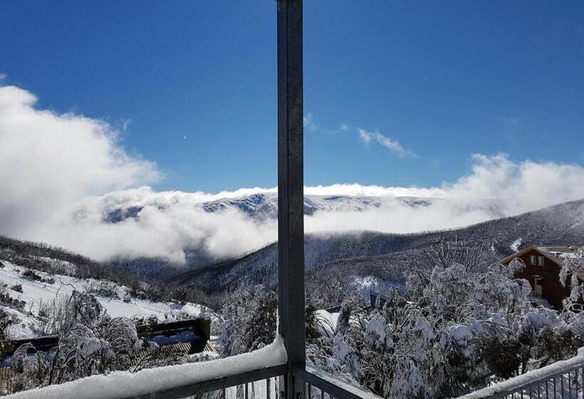 Cedarwood Apartments