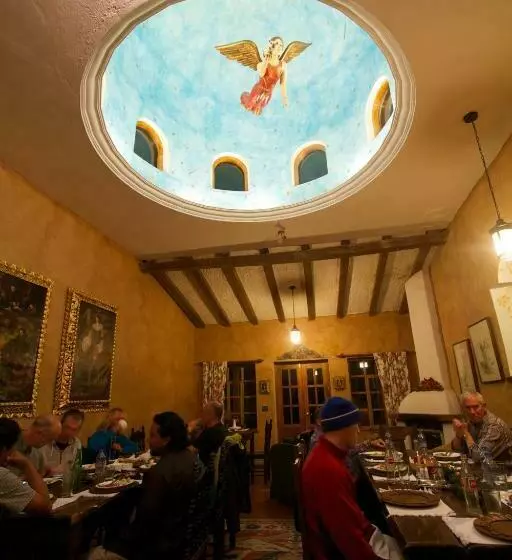 Retkeilymaja Las Palmeras Inn