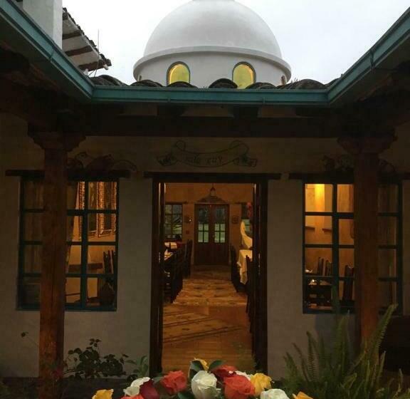 Hostel Las Palmeras Inn