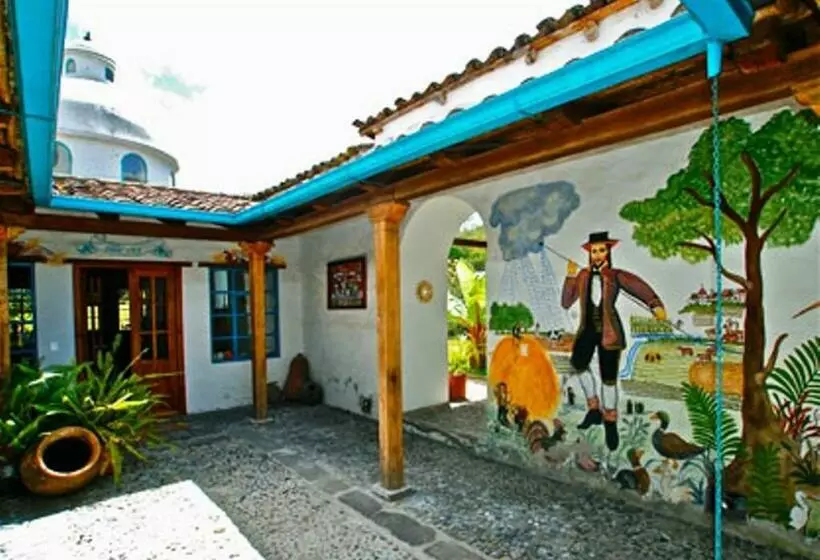 Retkeilymaja Las Palmeras Inn