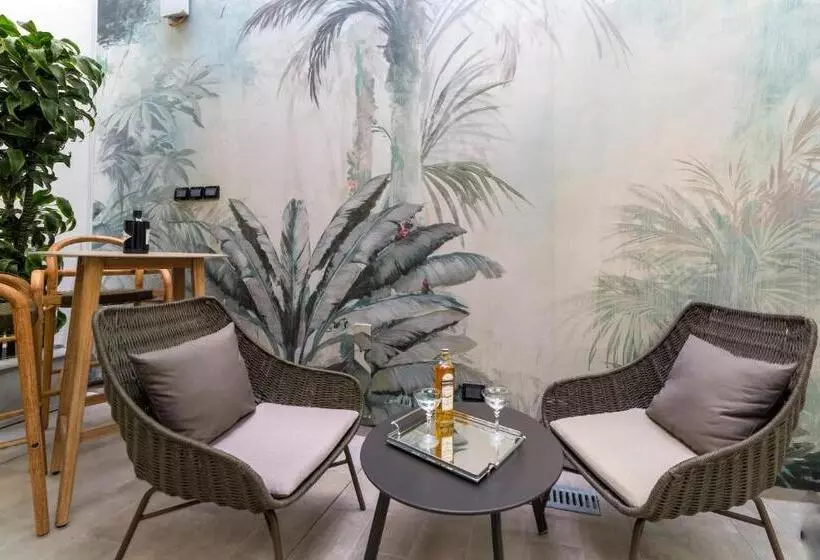 مسافرخانه Palazzo 42   Boutique Hotel & Suites