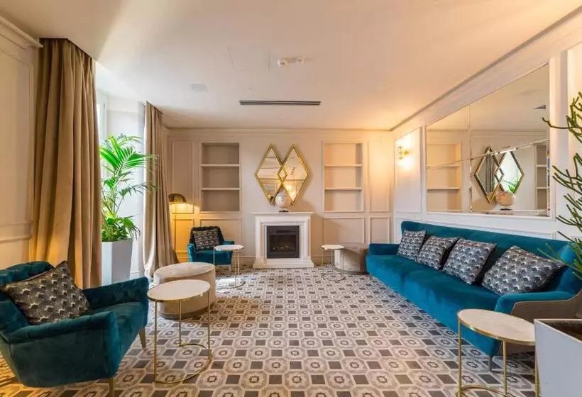مسافرخانه Palazzo 42   Boutique Hotel & Suites