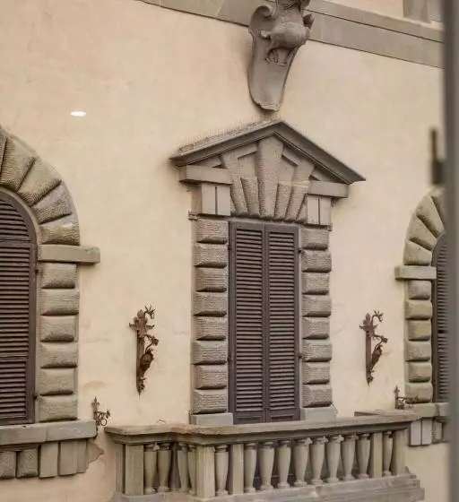 مسافرخانه Palazzo 42   Boutique Hotel & Suites