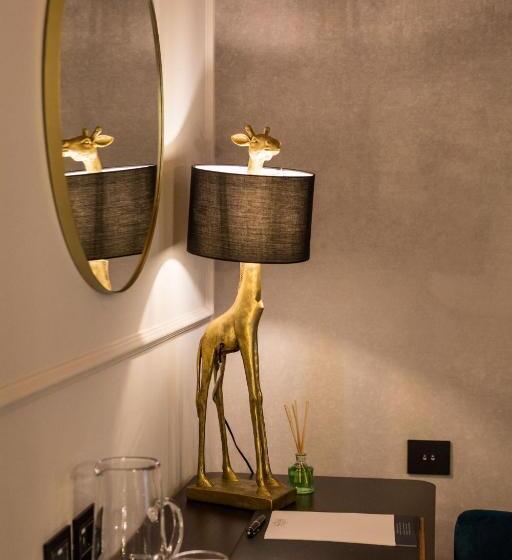 مسافرخانه Palazzo 42 Boutique Hotel & Suites