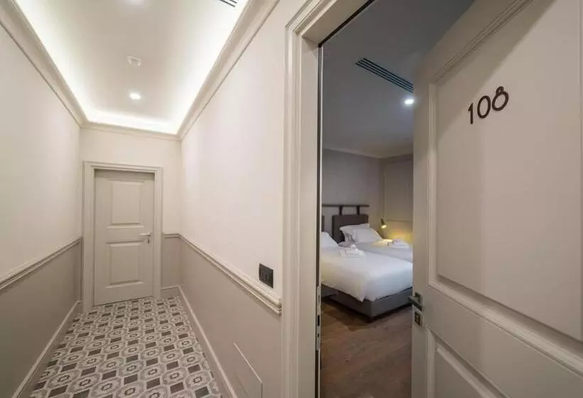 مسافرخانه Palazzo 42   Boutique Hotel & Suites