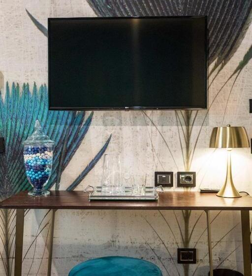 مسافرخانه Palazzo 42 Boutique Hotel & Suites