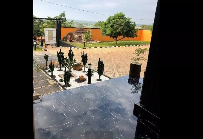 هتل Cactus Hill Side