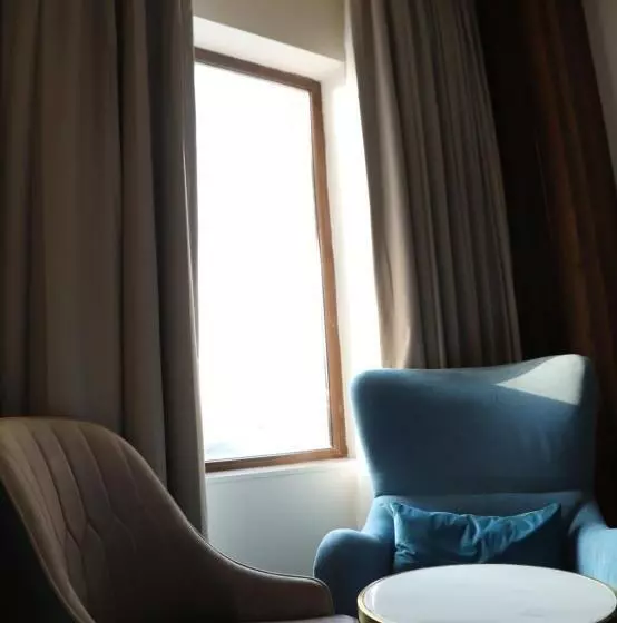 ホテル Geeta Sarovar Portico Panipat