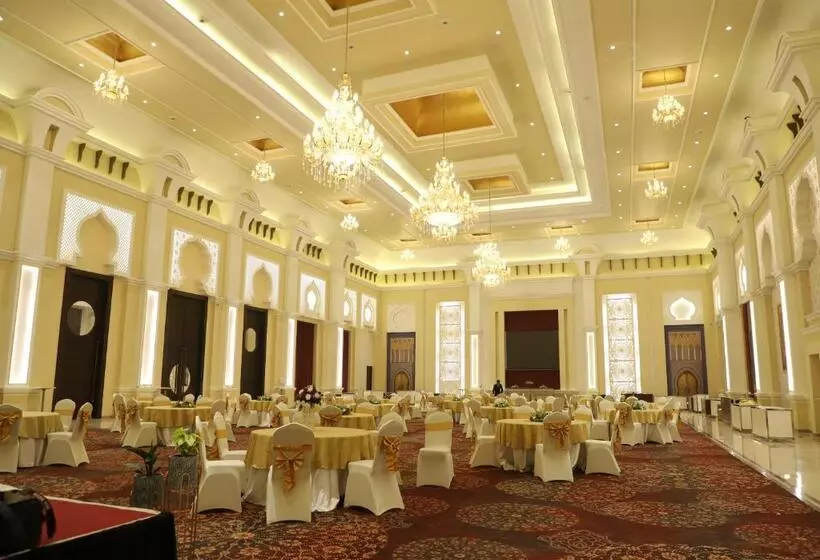 ホテル Geeta Sarovar Portico Panipat