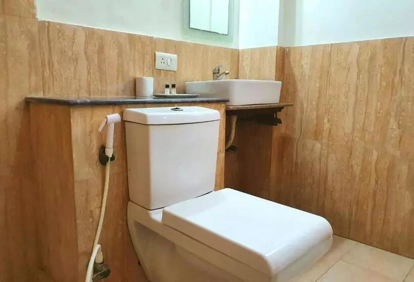 Merriment Hotel Sec 31