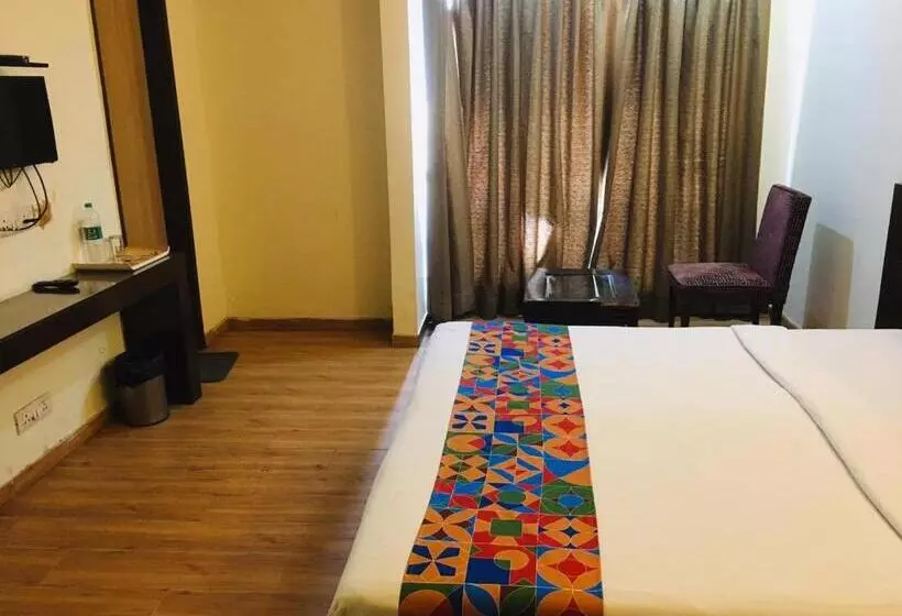 Merriment Hotel Sec 31