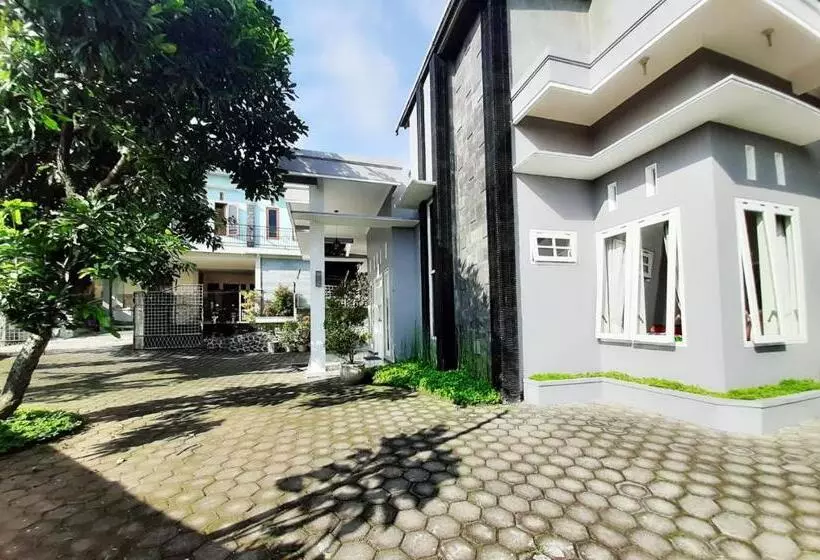 Hotelli Villa Monesa Tretes