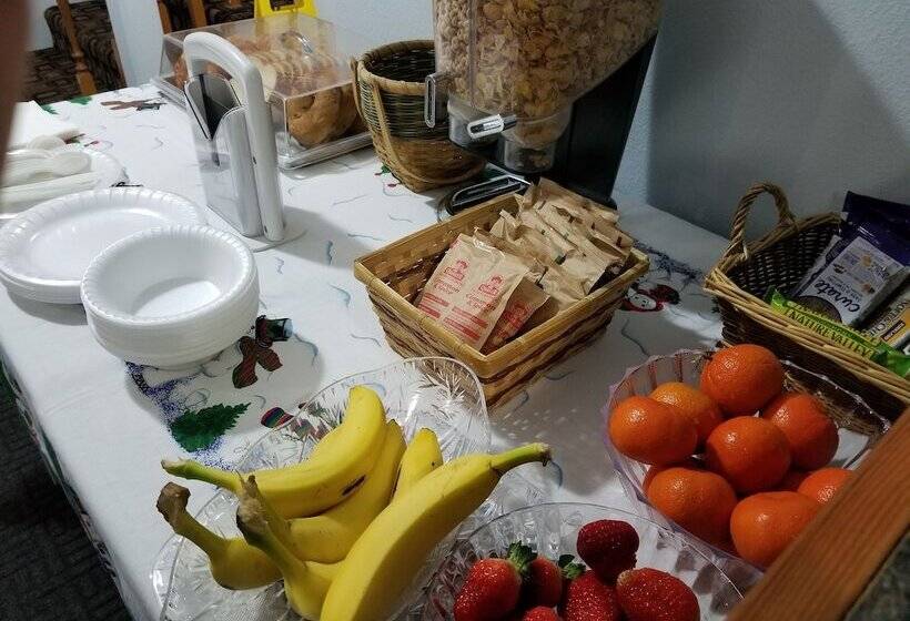 فندق على الطريق Wedge Mountain Inn