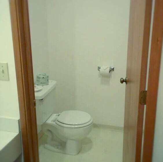 فندق على الطريق Wedge Mountain Inn