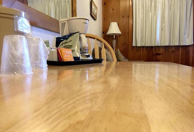 Park Motel And Cabins