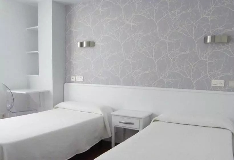 Pensão Hostal Valadares