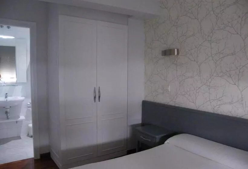 Pensão Hostal Valadares