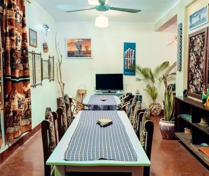 Adventures Nest  Hostel