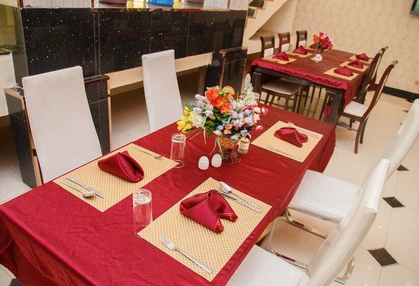 هتل Denami Suites