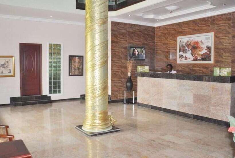 هتل Denami Suites