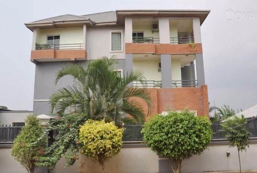 هتل Denami Suites