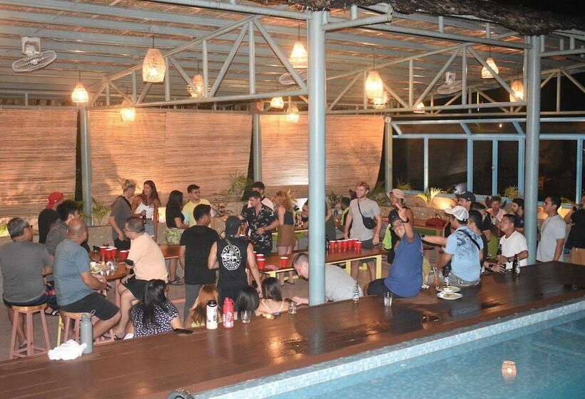Outpost Hostel   Coron   Adults Only