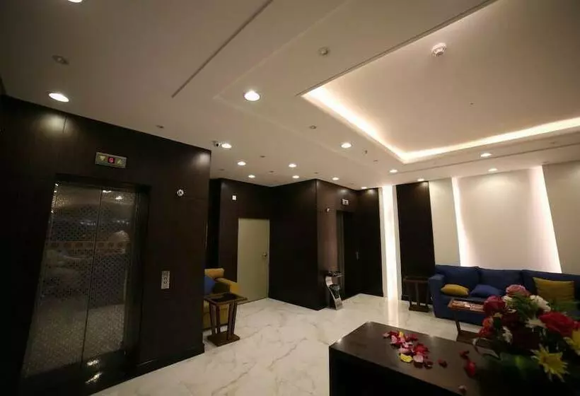 Reef Qubaa Hotel By Oyo Rooms