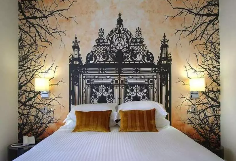 Clarendon Luxury Apartments