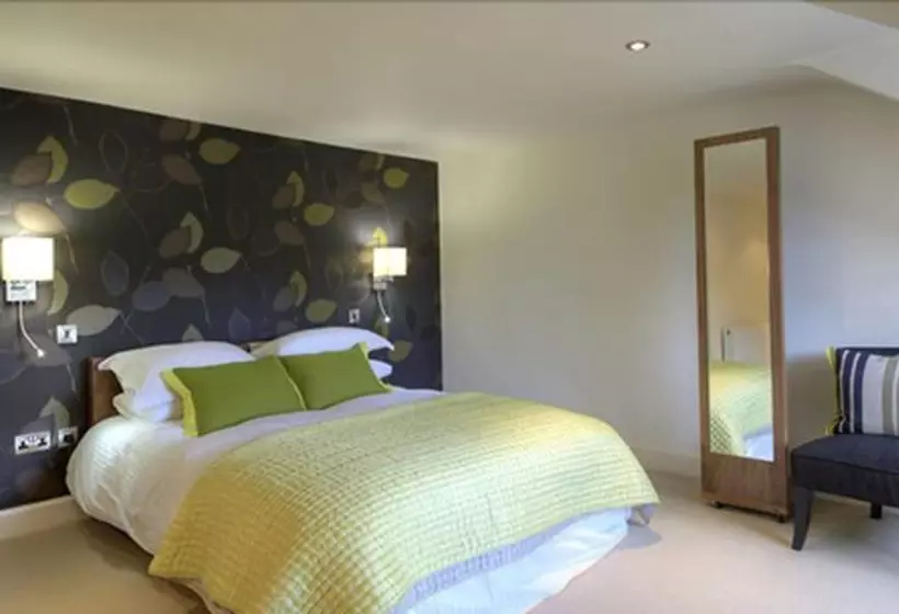 Clarendon Luxury Apartments