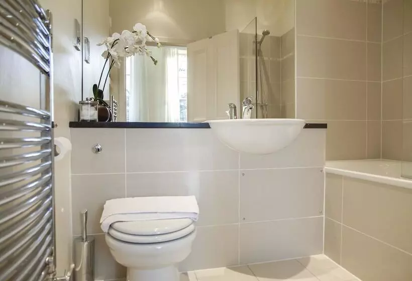 Clarendon Luxury Apartments