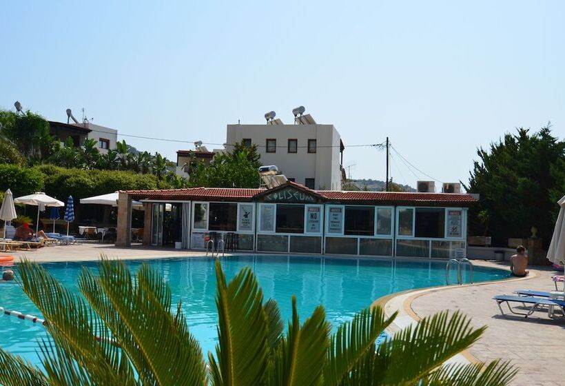 Coliseum Studios & Apartments