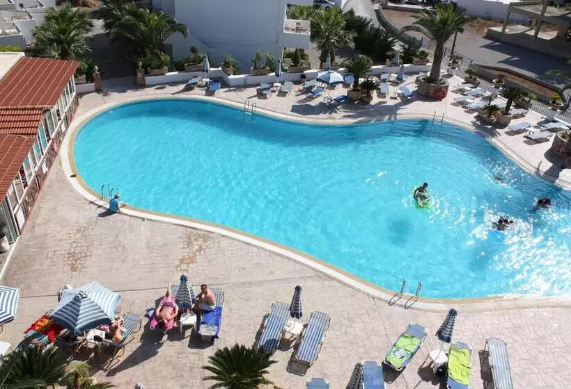 Coliseum Studios & Apartments