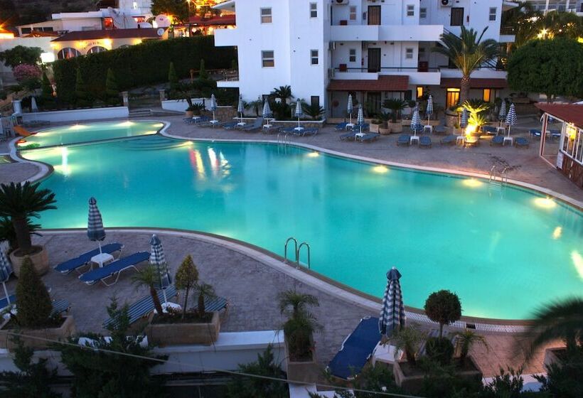 Coliseum Studios & Apartments