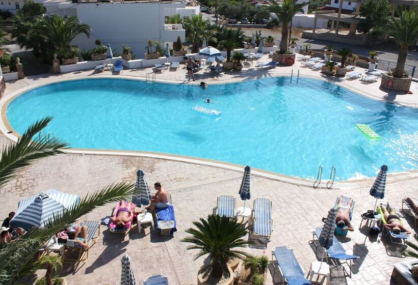 Coliseum Studios & Apartments