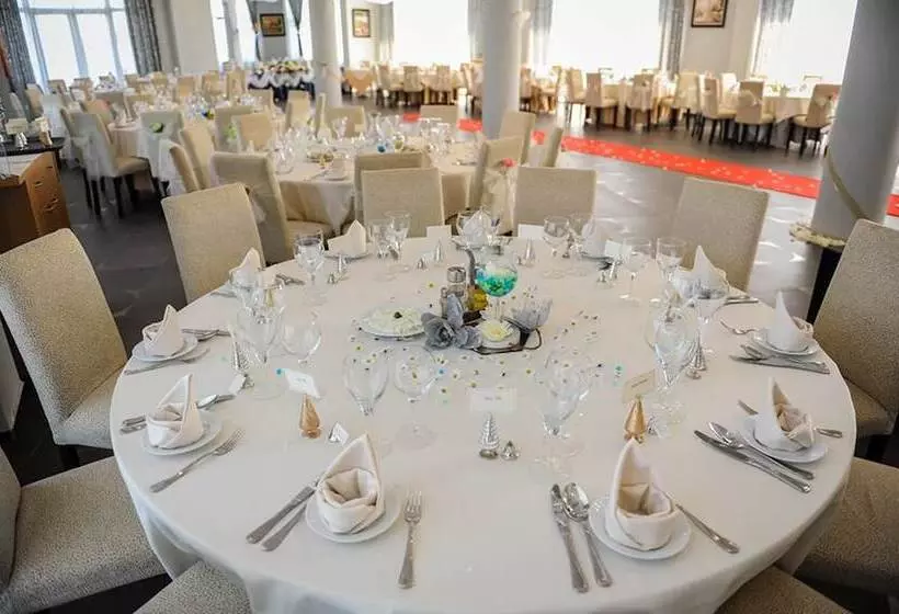 호텔 Airport Tirana