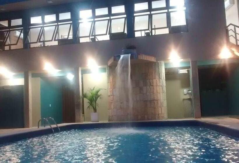 בית מלון כפרי Amuarama