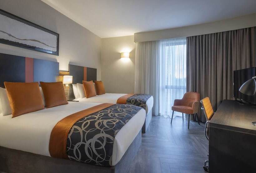 Clayton Hotel Cardiff