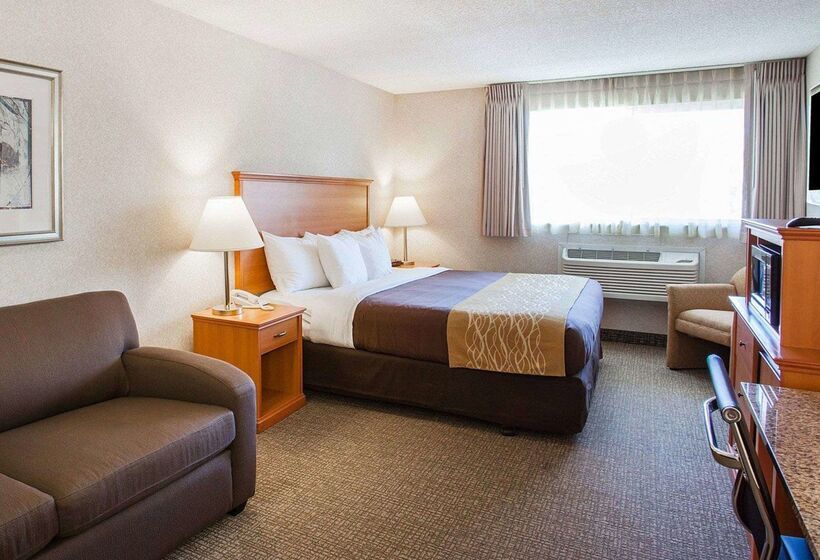 Отель Quality Inn Kirkland
