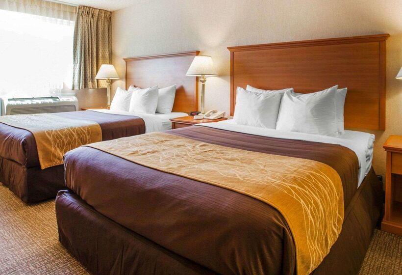 Отель Quality Inn Kirkland