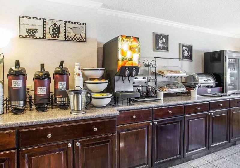 Отель Quality Inn Kirkland