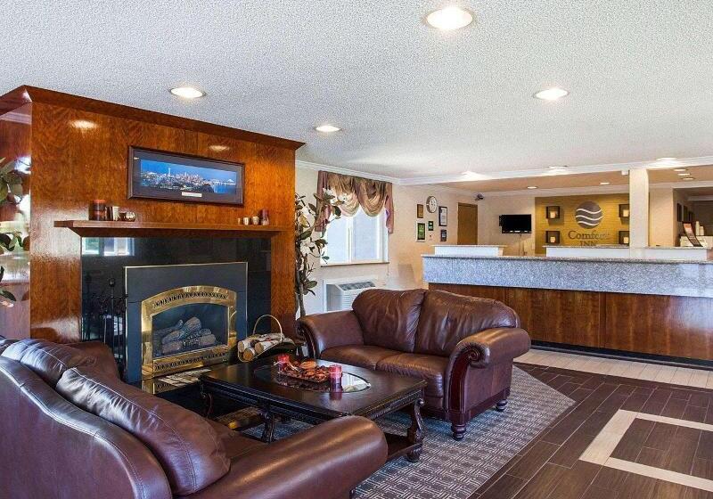 Отель Quality Inn Kirkland