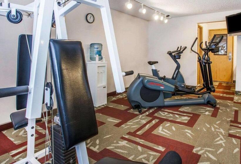 Отель Quality Inn Kirkland