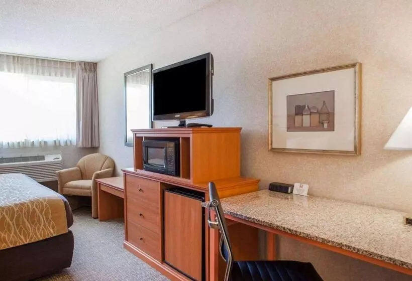 בית מלון כפרי Quality Inn Kirkland